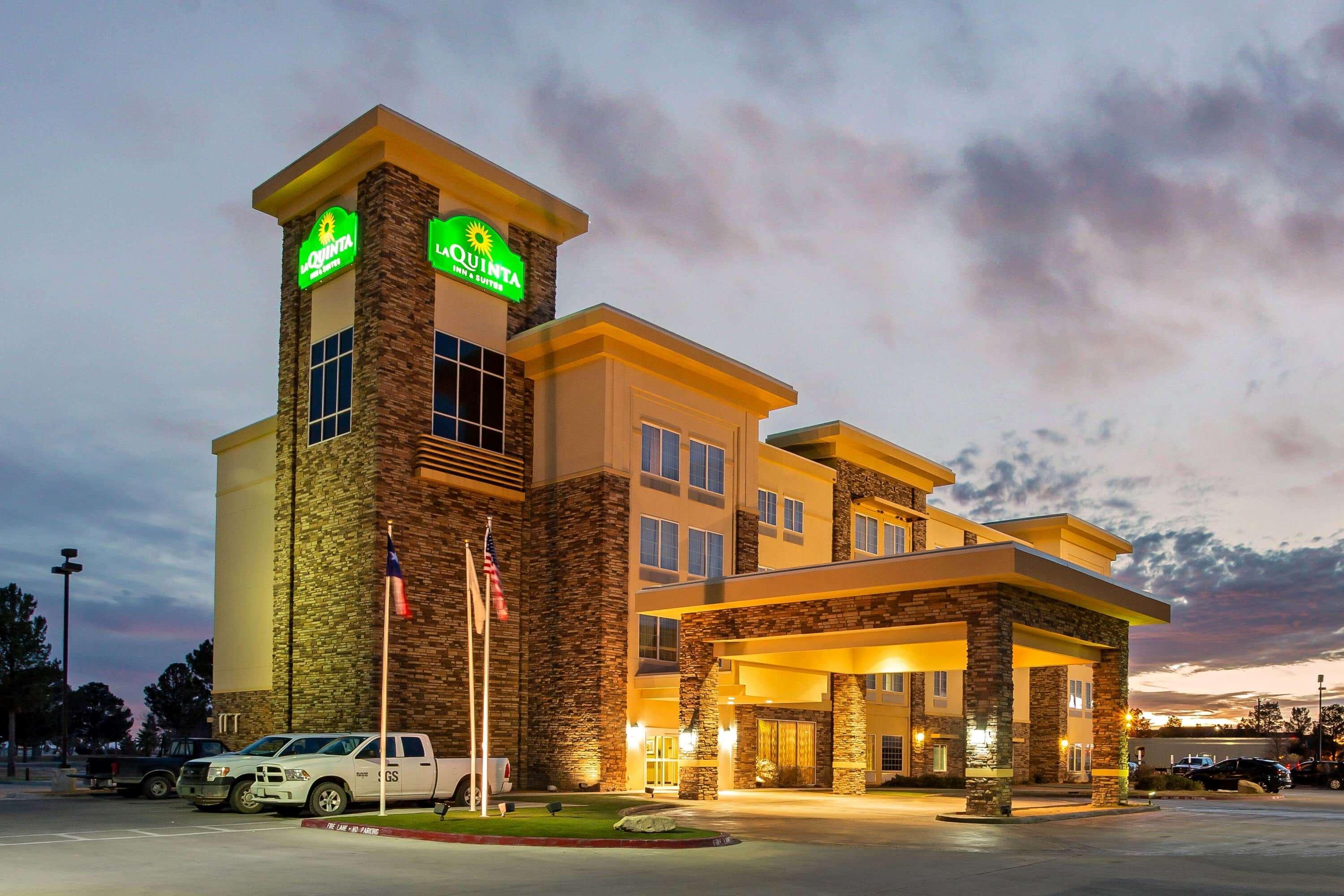 La Quinta By Wyndham Pecos Hotel Exterior foto