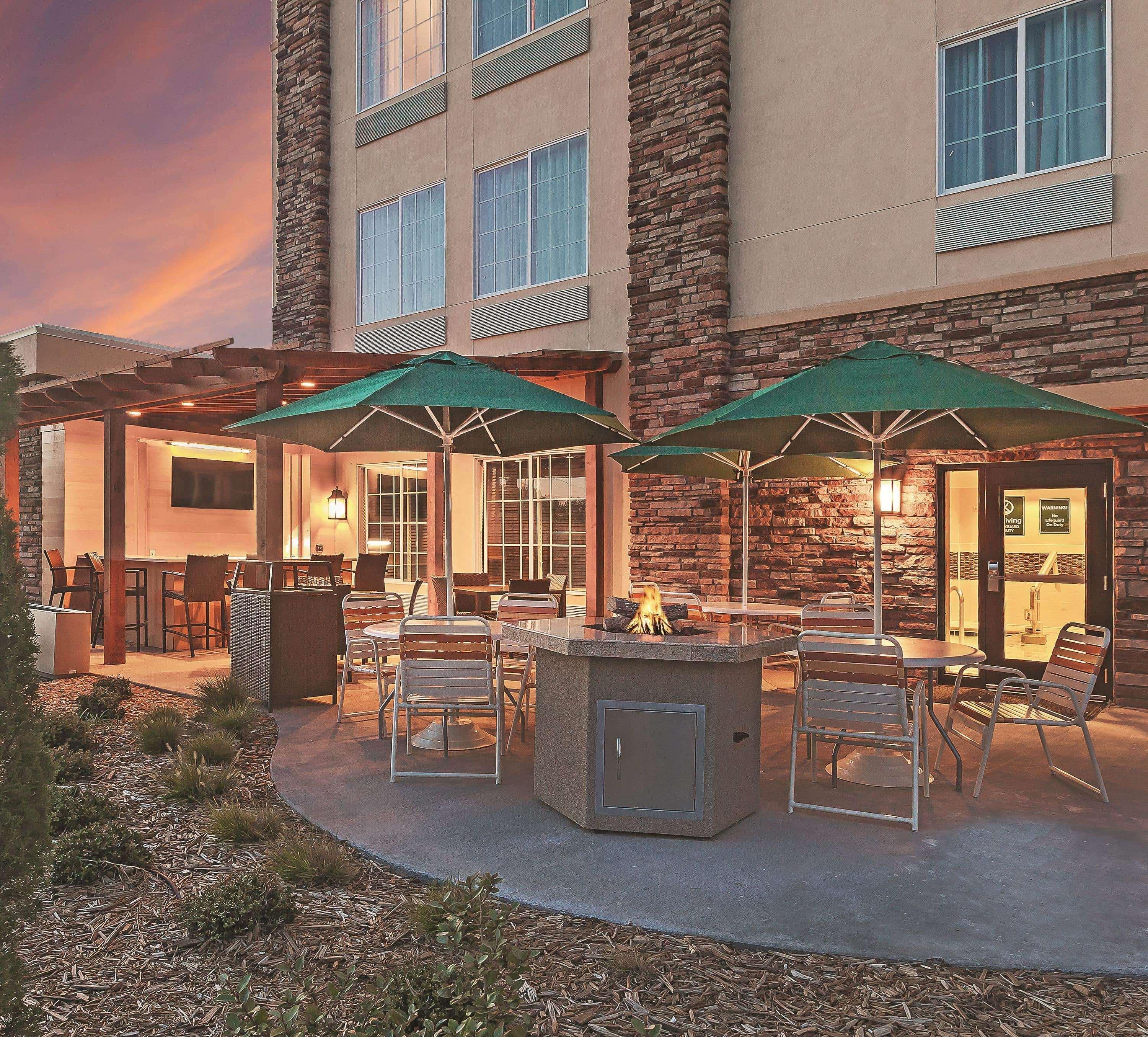 La Quinta By Wyndham Pecos Hotel Exterior foto